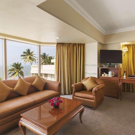 Ramada Plaza By Wyndham Palm Grove Hotell Mumbai Exteriör bild