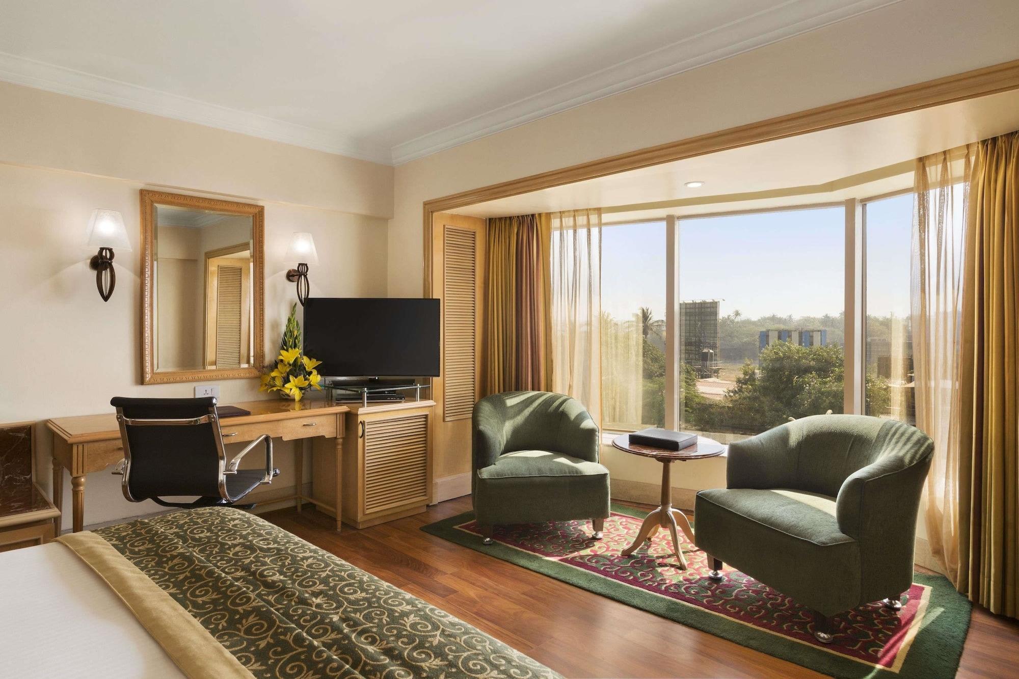 Ramada Plaza By Wyndham Palm Grove Hotell Mumbai Exteriör bild A room at the Taj Bengal