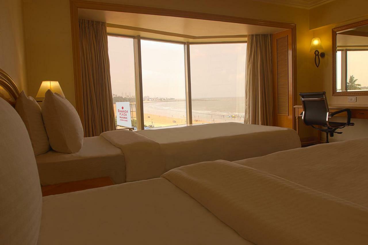 Ramada Plaza By Wyndham Palm Grove Hotell Mumbai Exteriör bild A room at the hotel